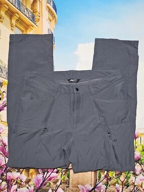 The North Face Gray Outdoor‎ Hiking Cargo Pants Size 36x33